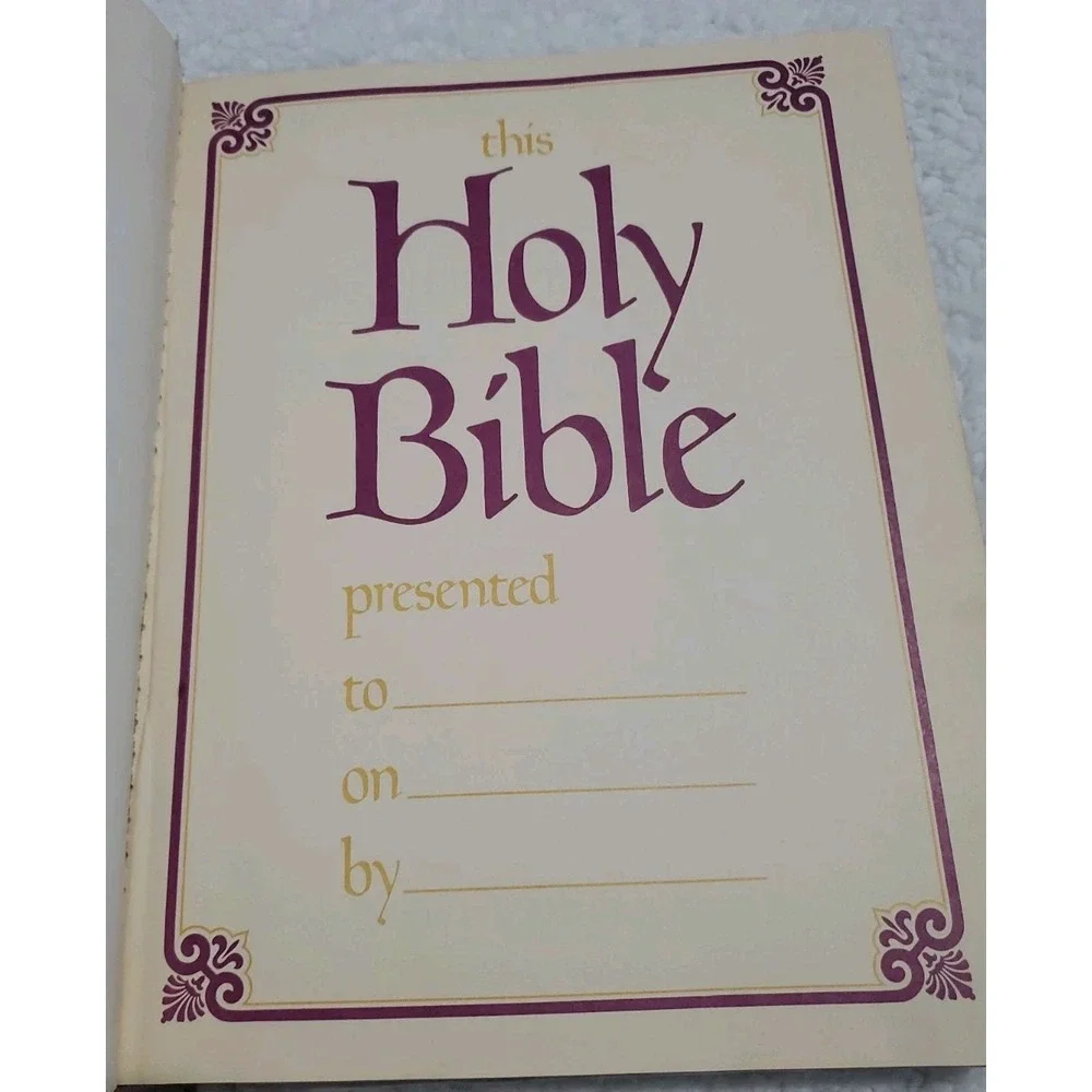 Vintage 1978 Regency White Holy Bible KJV Pictures Red Letter Family Edition 11